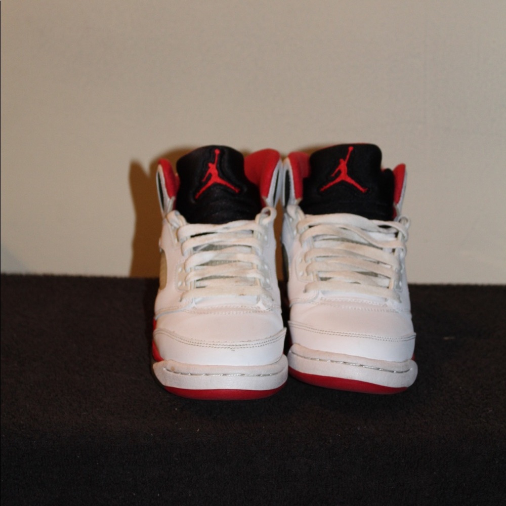 Retro Jordan 5 - Picture 2 of 5